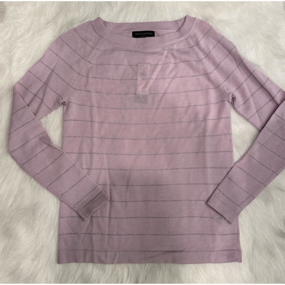 Banana Republic Sweaters - NWT Banana Republic Merino Wool Sweater 💗